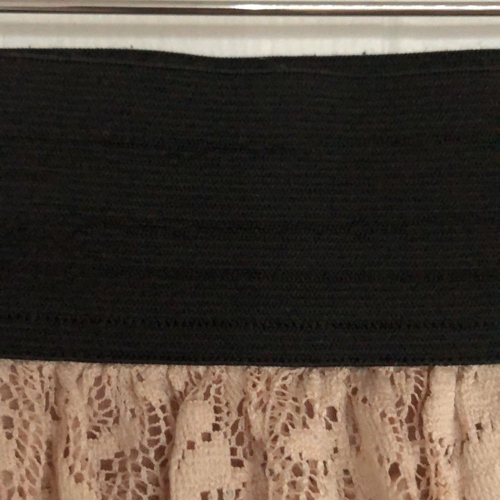 Lace mini - Picture 3 of 5